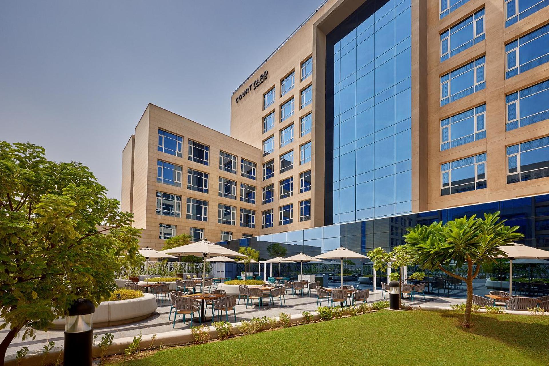 Courtyard By Marriott Jubail Hotel Exterior foto