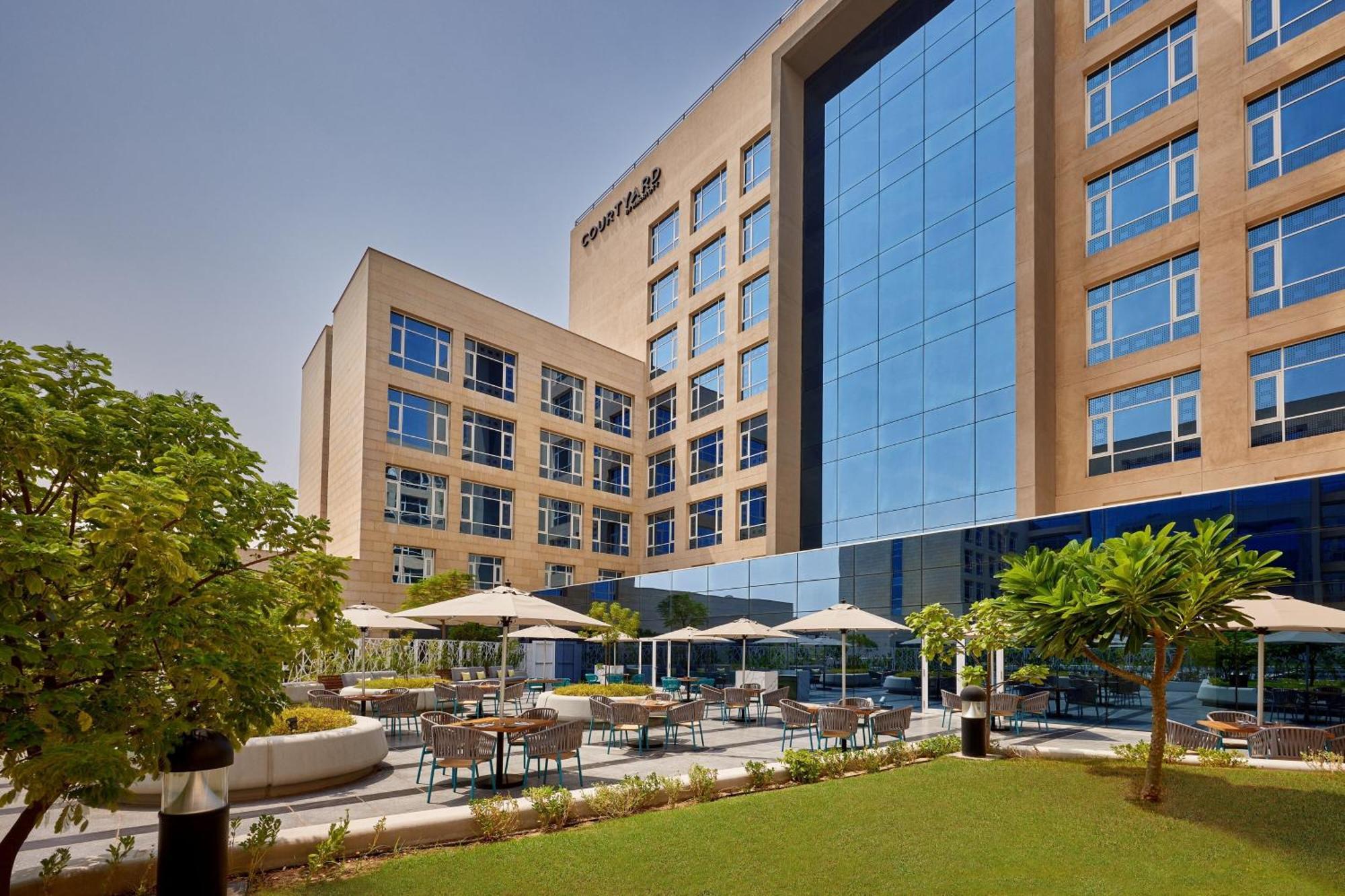 Courtyard By Marriott Jubail Hotel Exterior foto